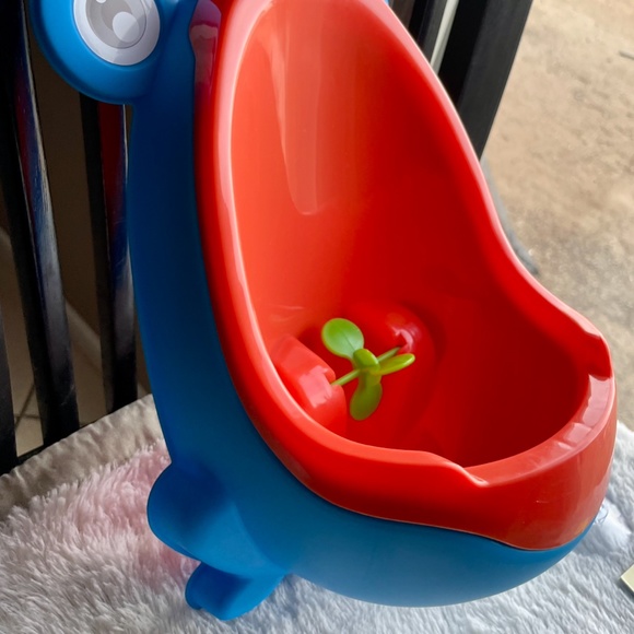 Black Friday sales!!!! Boys urinal frog potty trainer - Picture 2 of 4